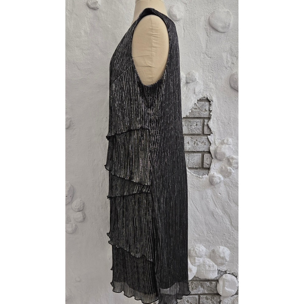 Connected Apparel Women Black Silver Metallic Tiered Plissé Cocktail Dress 16W - Picture 10 of 15